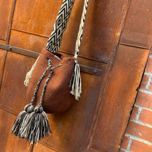Load image into Gallery viewer, Wayuu Bag-small